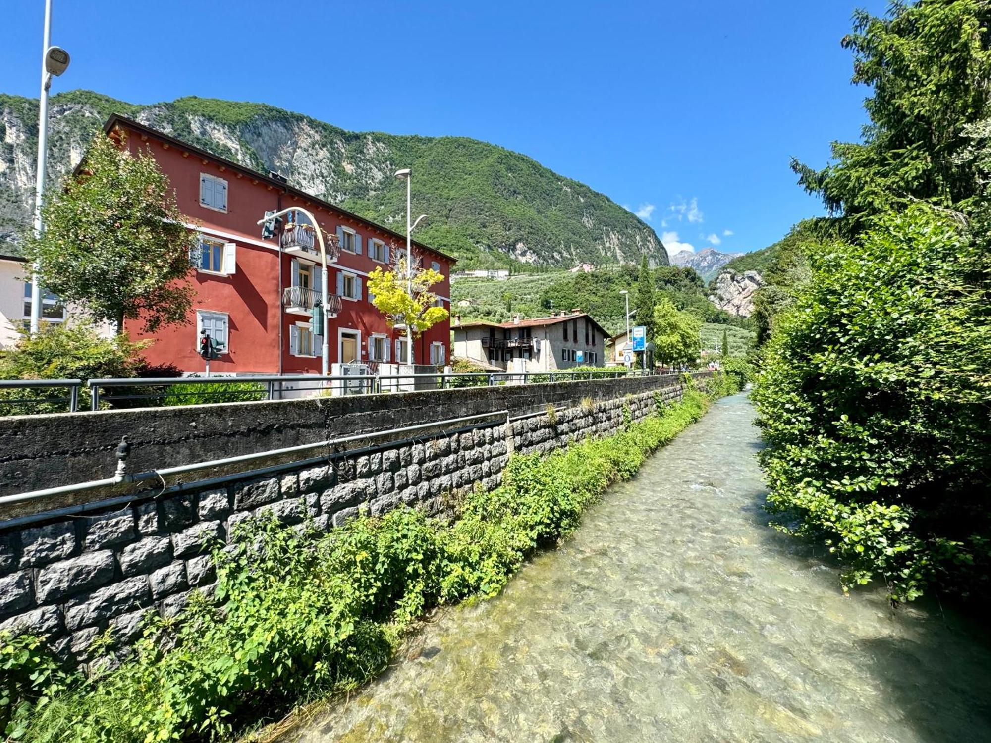 Das Rote Haus Riva del Garda Extérieur photo